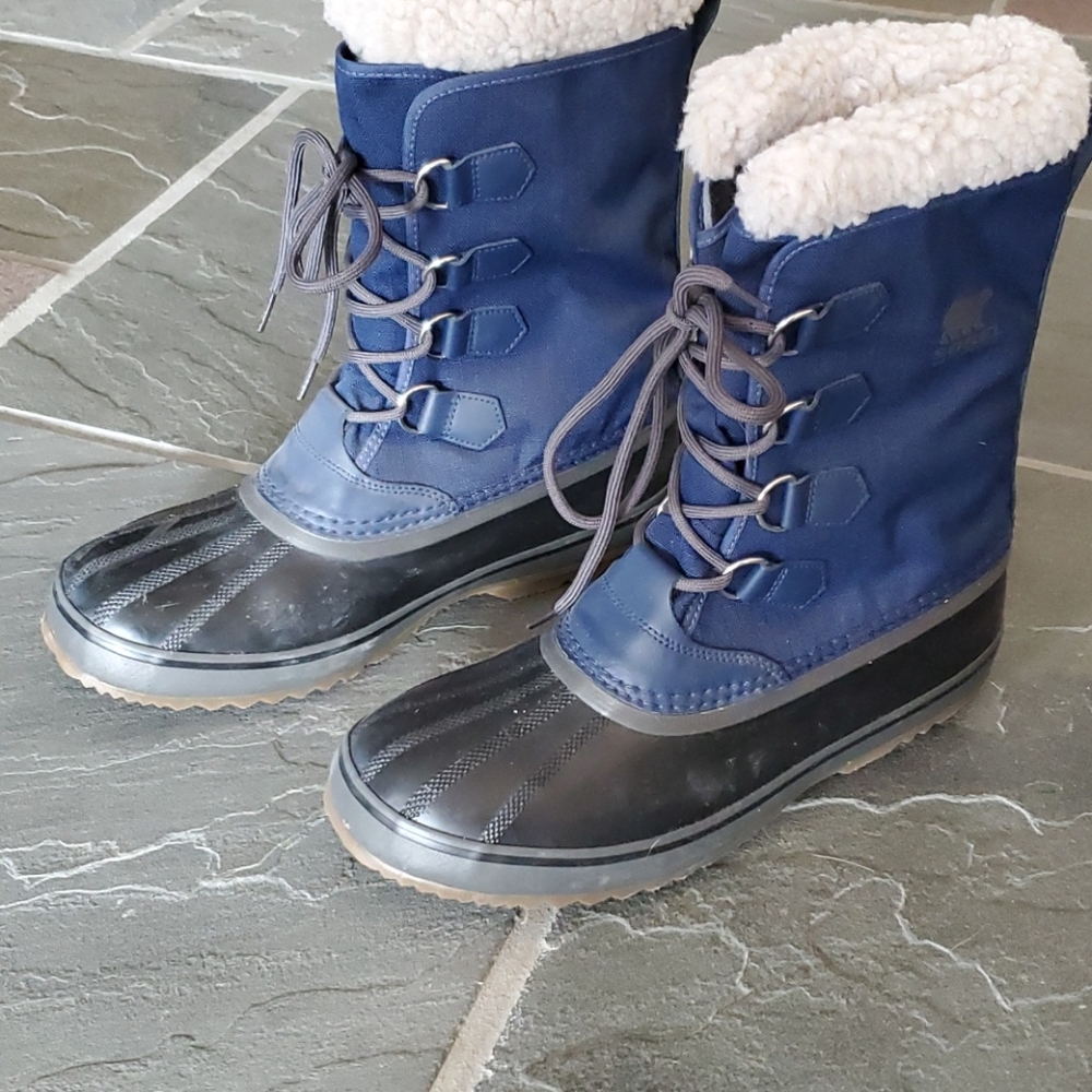 Mens size 11.5 Sorel navy waterproof boots